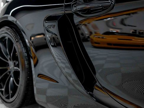 Used 2016 Porsche Cayman GT4 RWD image 18