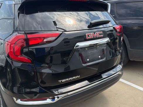 Used 2021 GMC Terrain SLT FWD image 4