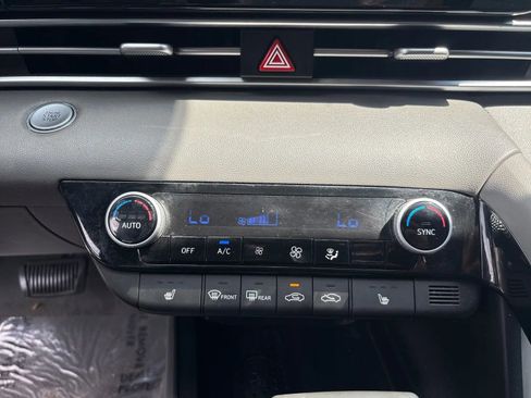 Used 2021 Hyundai Elantra SEL w/ Convenience + Premium Package FWD image 17
