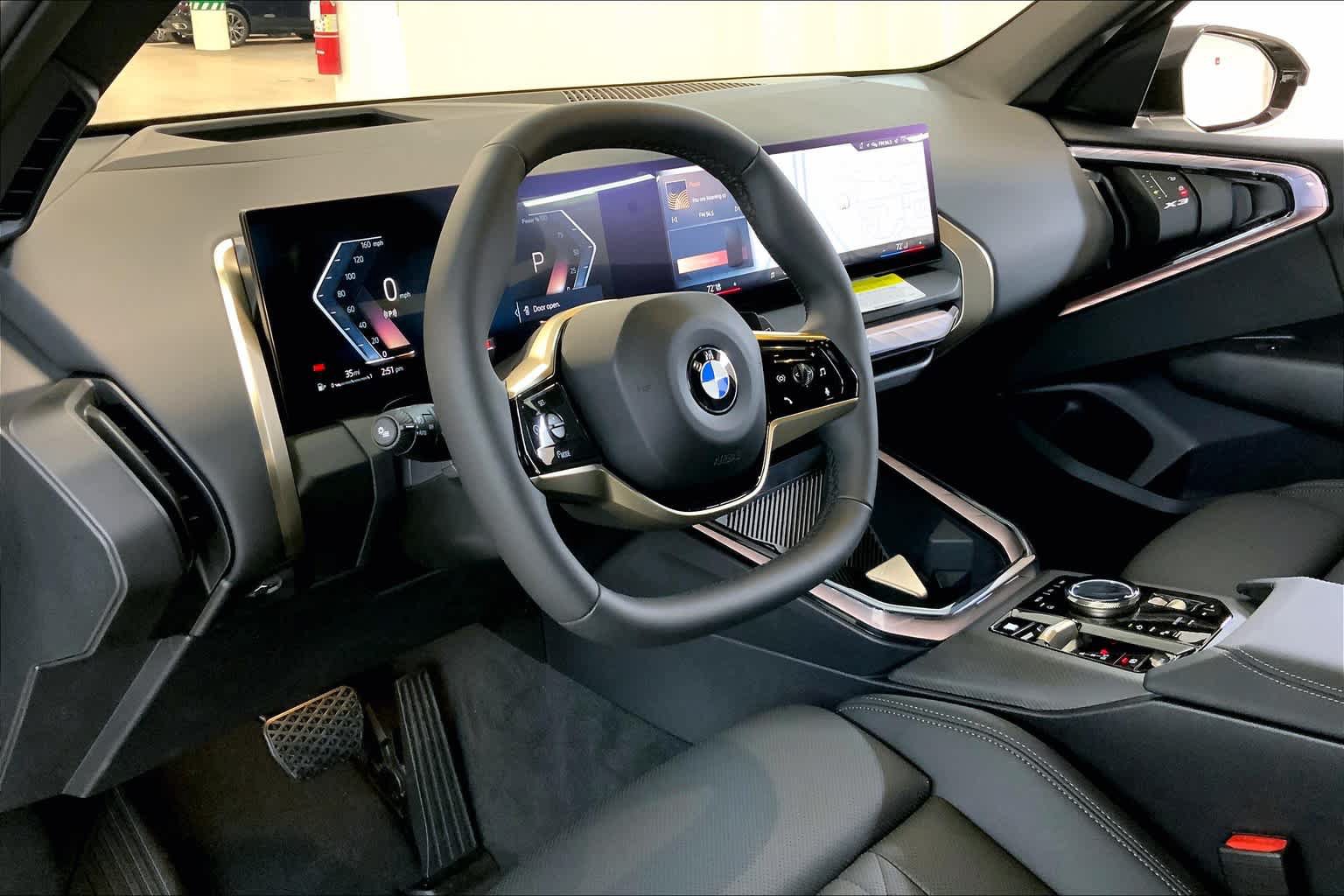 Used 2025 BMW X3 xDrive30i w/ Premium Package AWD/4WD image 8