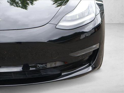 Used 2017 Tesla Model 3 Standard Range RWD image 9