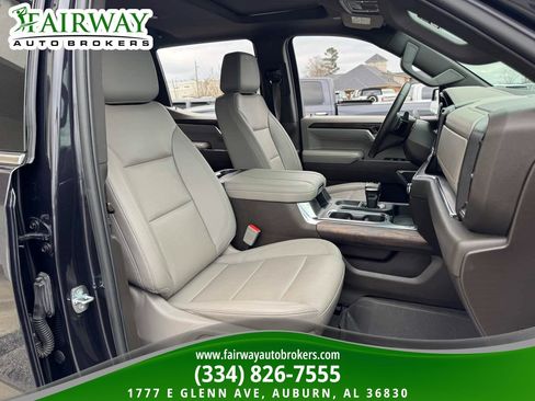 Used 2023 GMC Sierra 1500 SLT w/ SLT Premium Package image 11