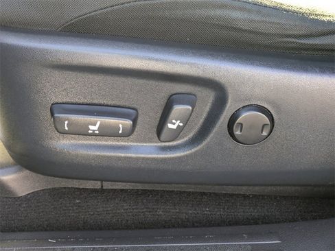 Used 2018 Toyota 4Runner SR5 image 23