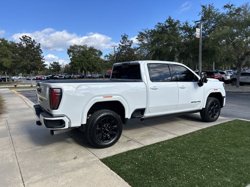 Used 2024 GMC Sierra 2500 AT4 w/ AT4 Premium Plus Package image 5