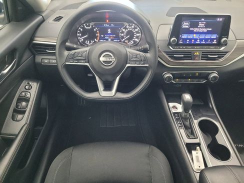 Used 2024 Nissan Altima 2.5 SV FWD image 22