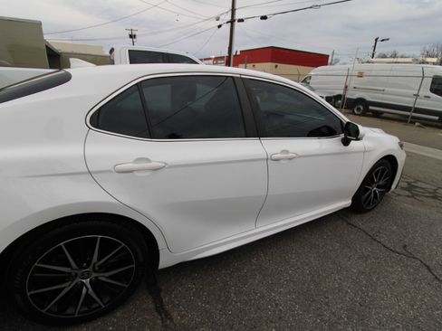 Used 2023 Toyota Camry SE image 35
