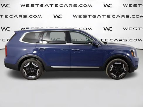 Used 2025 Kia Telluride S FWD image 48