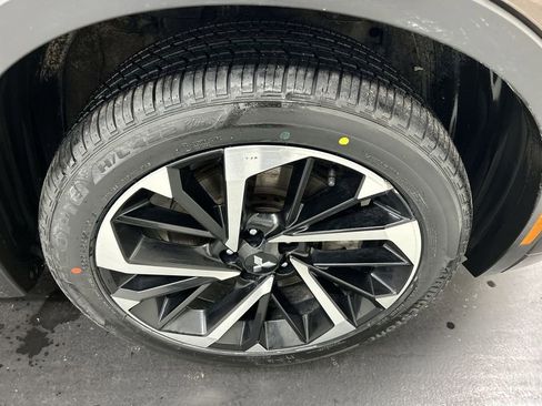 Used 2024 Mitsubishi Outlander SEL image 8