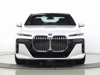 New 2025 BMW 740i xDrive video 2