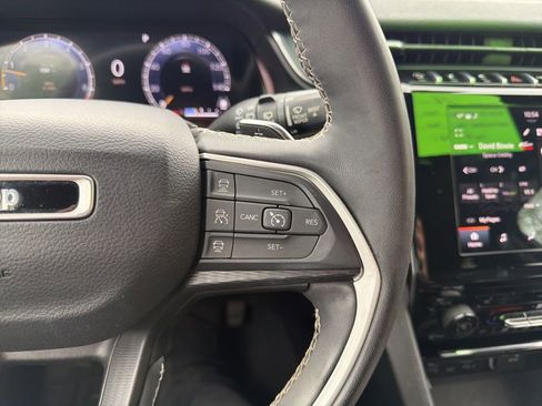 Used 2023 Jeep Grand Cherokee Altitude image 15