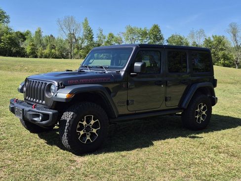 Used 2018 Jeep Wrangler Unlimited Rubicon w/ Dual Top Group AWD/4WD image 3