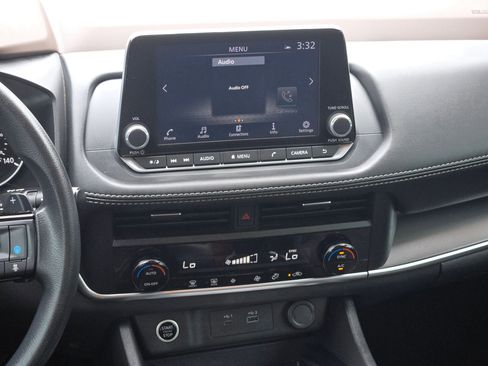 Used 2023 Nissan Rogue SV FWD image 16