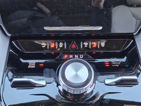 New 2025 Jeep Wagoneer L Series II image 19