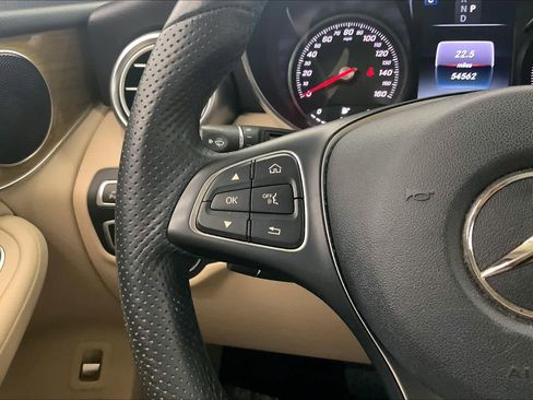 Used 2019 Mercedes-Benz GLC 300 image 21