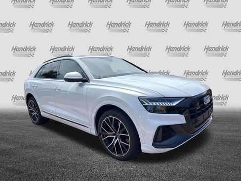 Used 2022 Audi Q8 Premium Plus AWD/4WD image 2