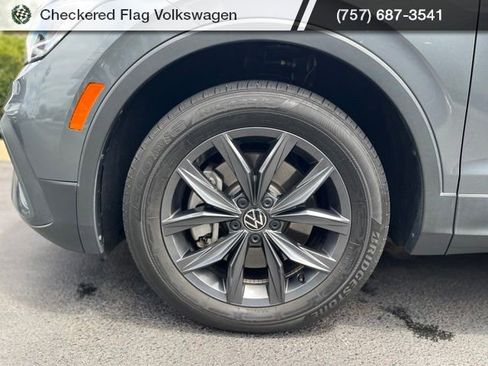 Used 2023 Volkswagen Tiguan SE FWD image 5
