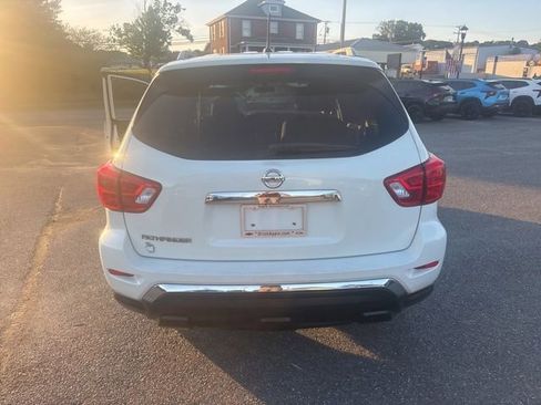 Used 2017 Nissan Pathfinder SV AWD/4WD image 17