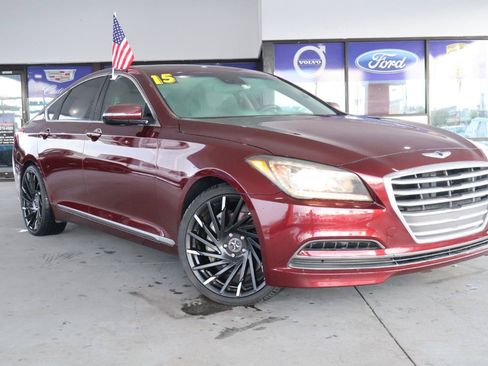 Used 2015 Hyundai Genesis 3.8 RWD image 2