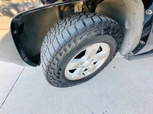 Used 2006 Jeep Commander Limited w/ Trailer Tow Group IV image 32