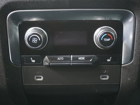 Used 2023 Chevrolet Tahoe LT w/ Luxury Package image 13