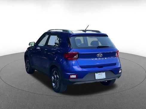 Used 2026 Hyundai Venue SEL FWD image 11