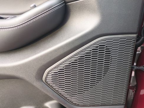 New 2025 Jeep Grand Cherokee Laredo X w/ Luxury Tech Group I image 27