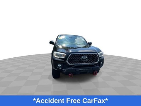 Used 2019 Toyota Tacoma TRD Off-Road AWD/4WD image 4