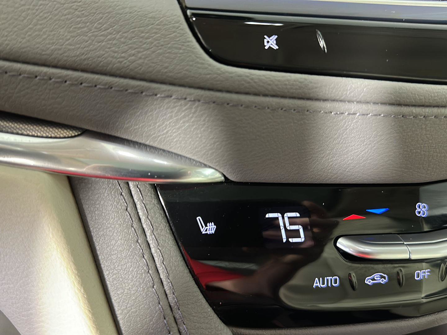 Used 2024 Cadillac XT5 Premium Luxury AWD/4WD image 16