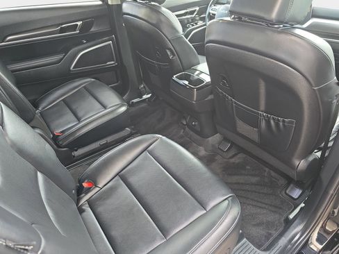Used 2025 Kia Telluride S AWD/4WD image 13