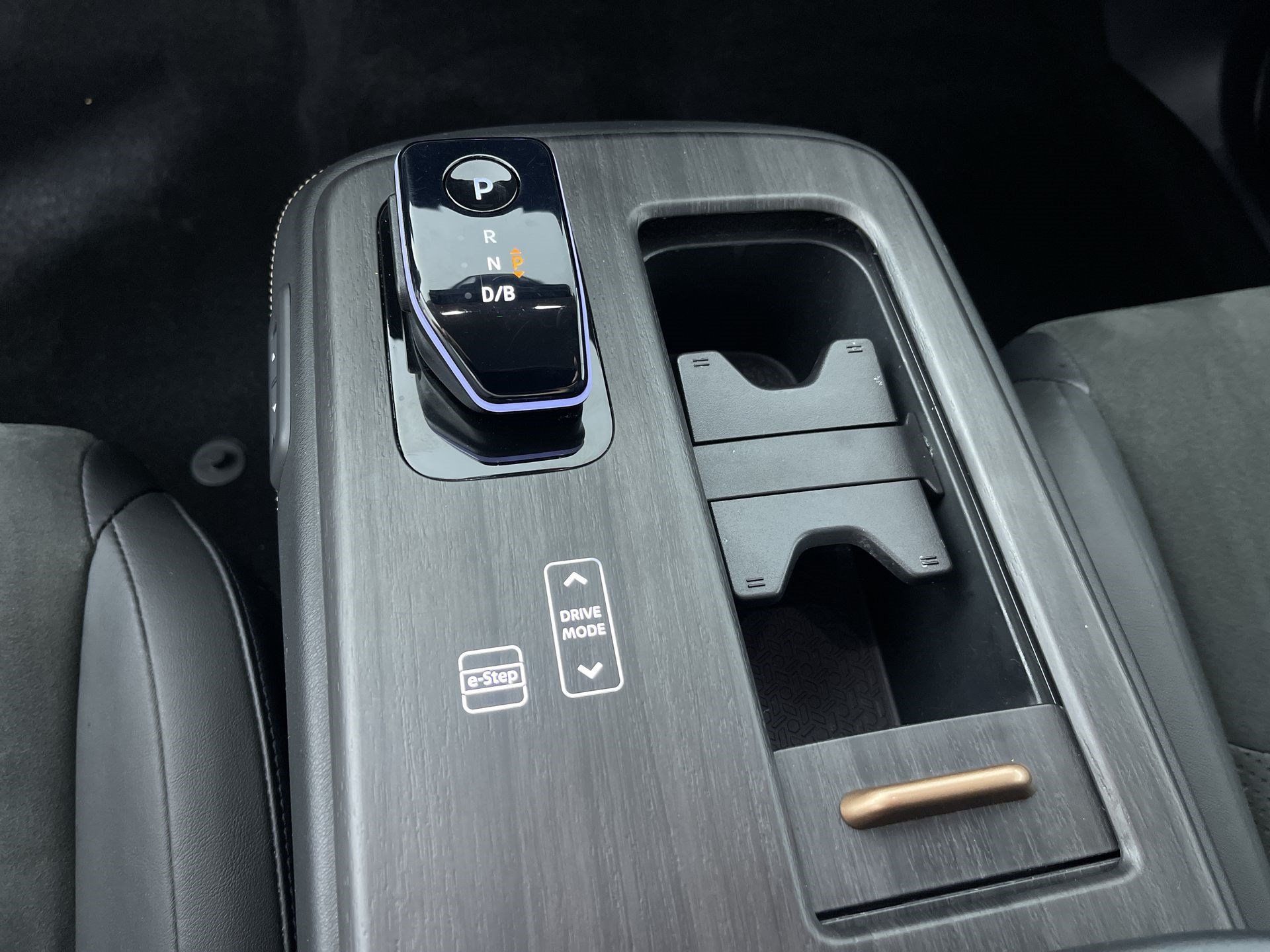 Certified 2024 Nissan Ariya AWD image 21
