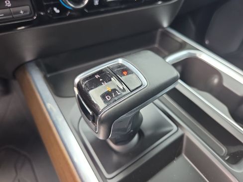 Certified 2024 Chevrolet Silverado 1500 High Country w/ High Country Premium Package AWD/4WD image 23