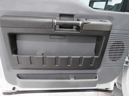 Used 2012 Ford F350 XLT w/ Snow Plow Prep Pkg image 22