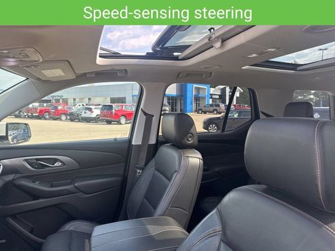 Used 2018 Chevrolet Traverse Premier AWD/4WD image 16