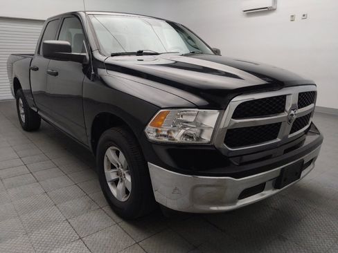 Used 2020 RAM 1500 Tradesman w/ Chrome Appearance Group RWD image 13