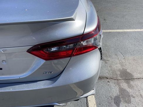 Used 2022 Toyota Camry SE image 18