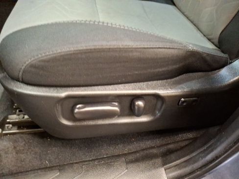 Used 2021 Toyota Tacoma TRD Off-Road image 15