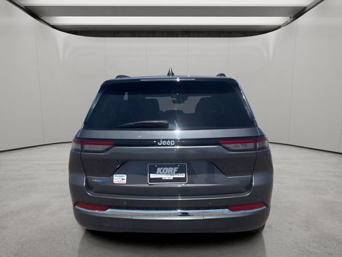 Used 2022 Jeep Grand Cherokee Limited 4xe AWD/4WD image 4