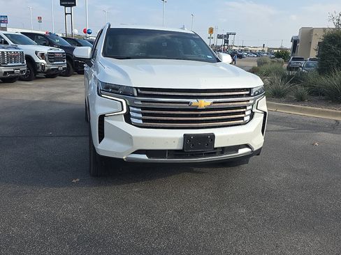 Used 2024 Chevrolet Tahoe High Country image 5