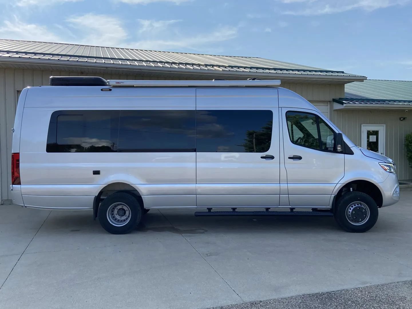 Used 2023 Mercedes-Benz Sprinter 3500 image 8