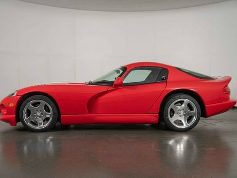 Used 2002 Dodge Viper GTS RWD image 5