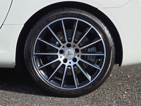 Used 2017 Mercedes-Benz SLC 43 AMG image 38