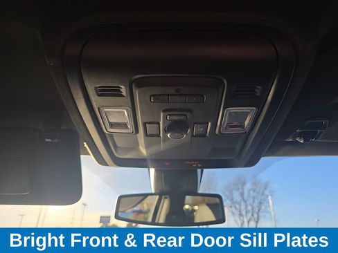 Used 2022 Chevrolet Tahoe Z71 w/ Luxury Package image 22