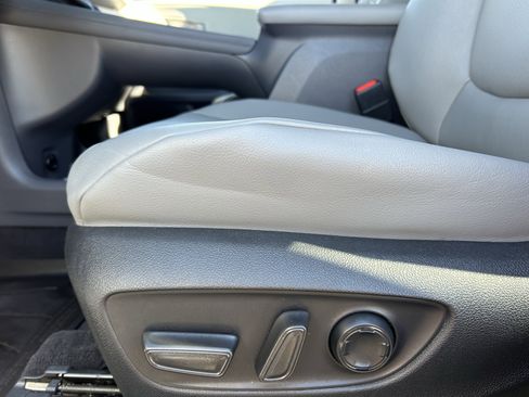 Used 2023 Toyota Sienna XLE w/ XLE Plus Package image 24