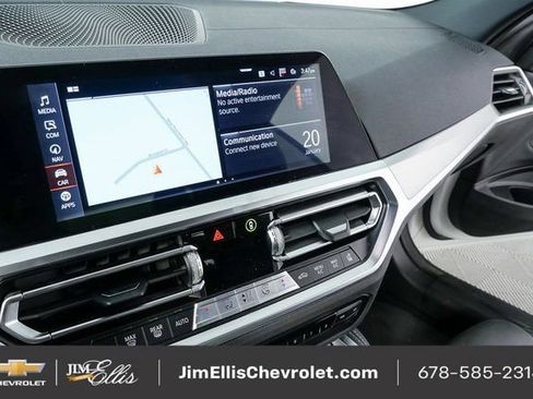 Used 2021 BMW M440i Convertible image 13