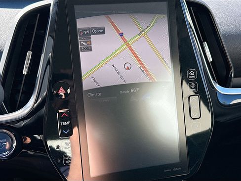 Used 2017 Toyota Prius Prime Premium image 21