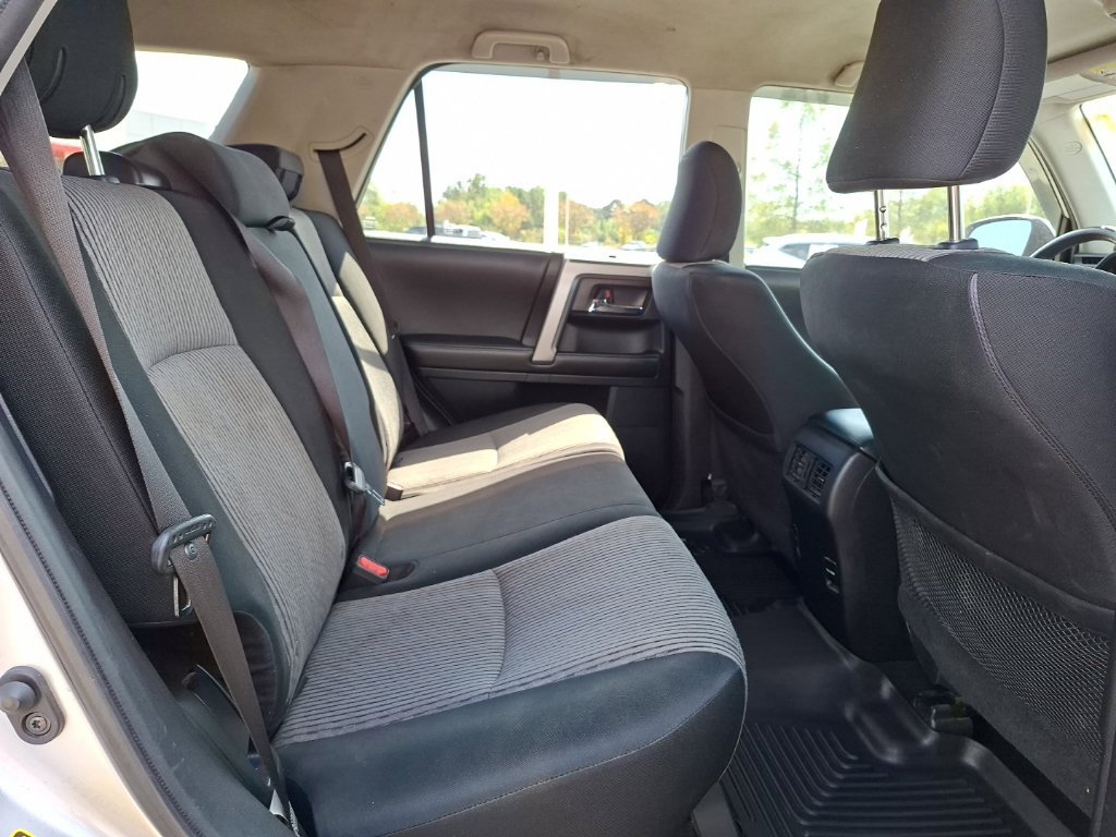 Used 2019 Toyota 4Runner SR5 RWD image 31