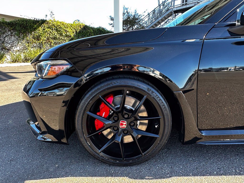 Used 2023 Honda Civic Type R image 9