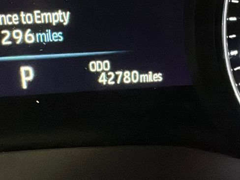 Used 2023 Toyota Sienna Limited image 13