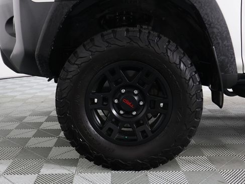 Used 2023 Toyota 4Runner TRD Off-Road Premium w/ Moonroof Package AWD/4WD image 27
