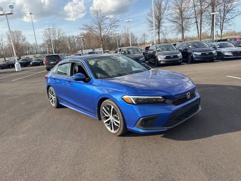 Used 2022 Honda Civic Touring image 6